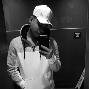 Meet your Posher, Robert